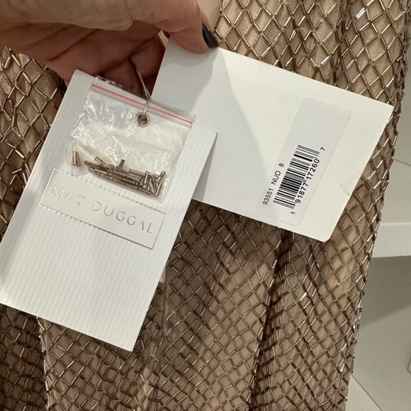 MAC DUGGAL, BEADED SPAGHETTI STRAP COLUMN Gold GOWN - Picture 6 of 7